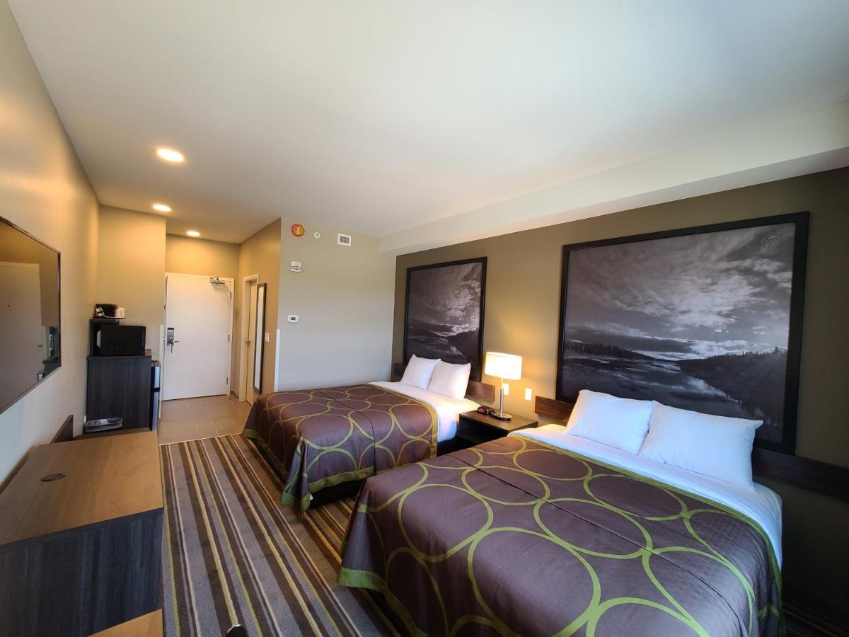 Super 8 By Wyndham Thompson Hotel Ngoại thất bức ảnh