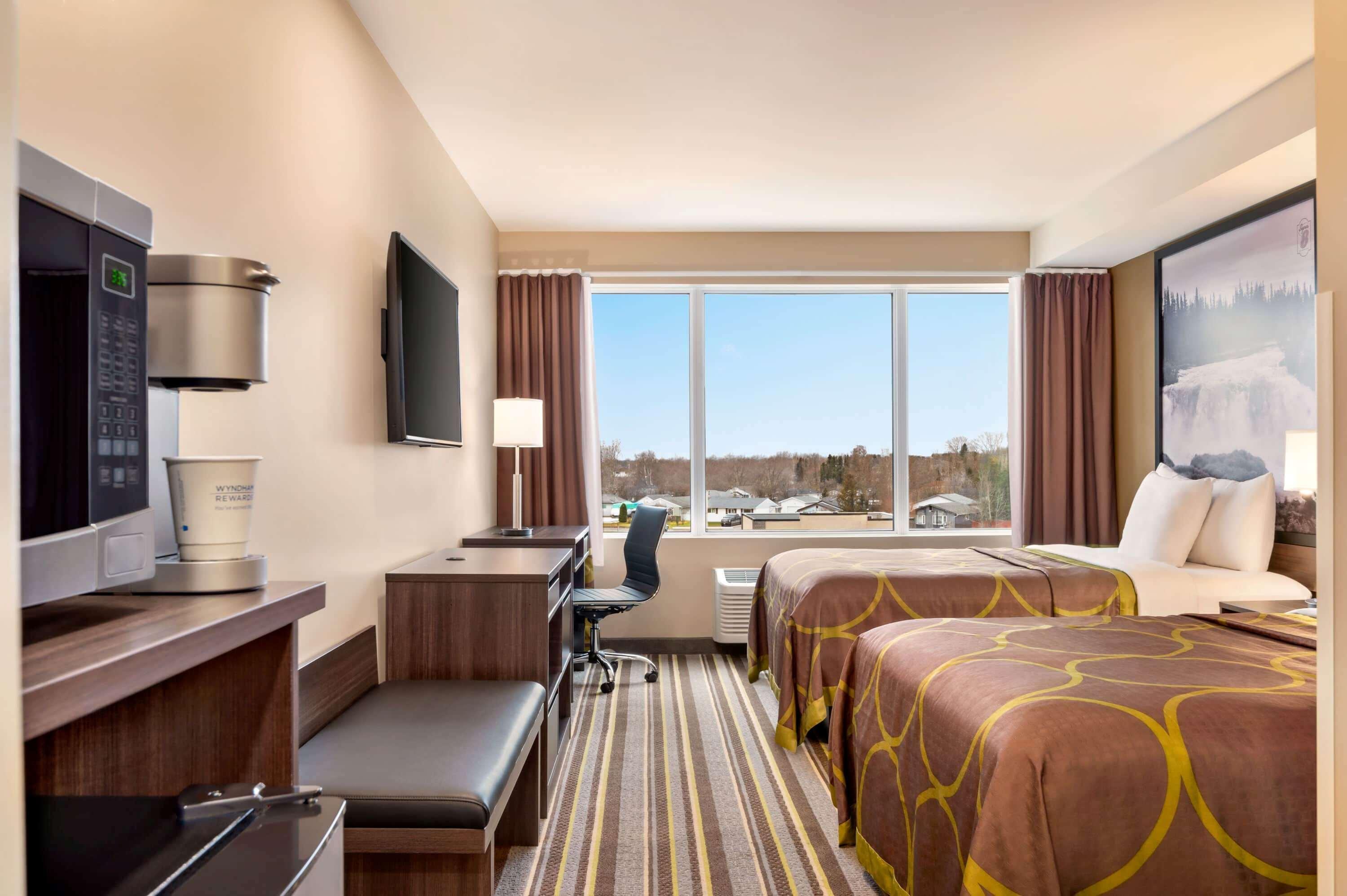 Super 8 By Wyndham Thompson Hotel Ngoại thất bức ảnh